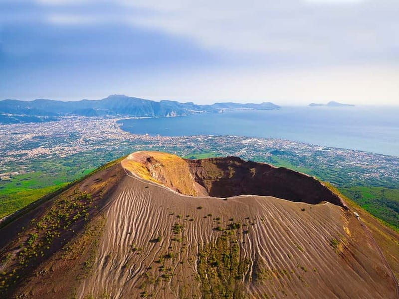 From Pompeii: Mount Vesuvius Hike & Tour by Bus - The crater rim and its changing views