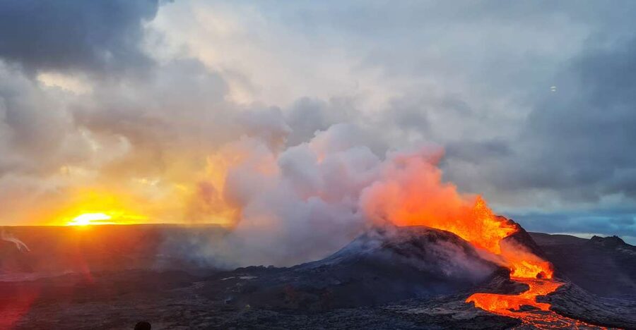 From Reykjavík: Fagradalsfjall Volcano Hike with Geologist - From Reykjavík to the Reykjanes Peninsula