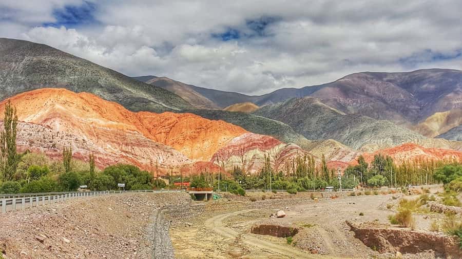 From Salta: Salinas Grandes, Purmamarca & Los Colorados Hike - The early departure from central Salta