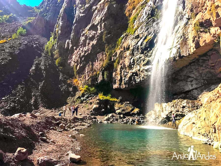 From Santiago: Cajón del Maipo and Volcán San José Hike 8K - How hard is the 8-kilometer hike?