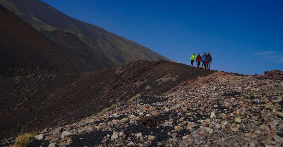 From Syracuse: Mount Etna Guided Morning Hike & Food Tasting - Why this Etna day works from Syracuse
