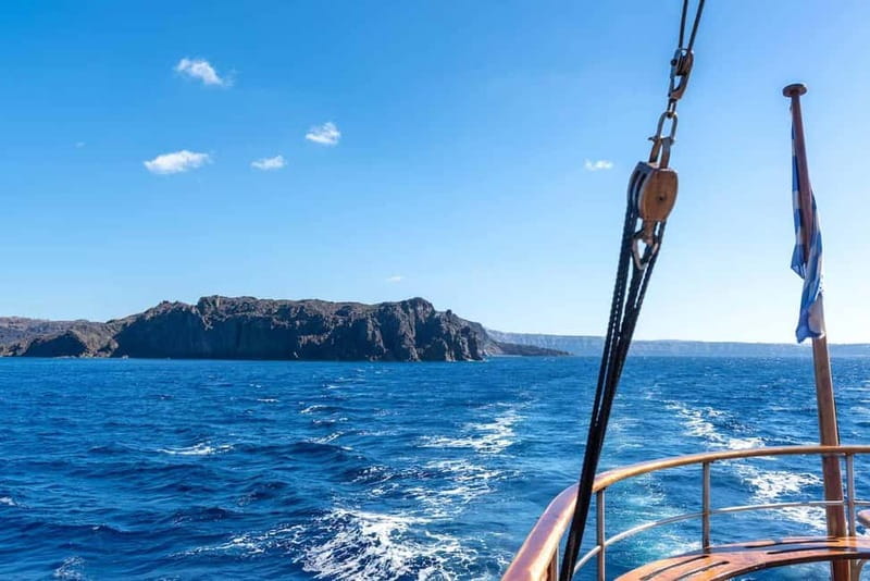 From Thera: Thirasia Cruise w/ Volcano Hike and Hot Springs - Leaving Thera for Athinios Port