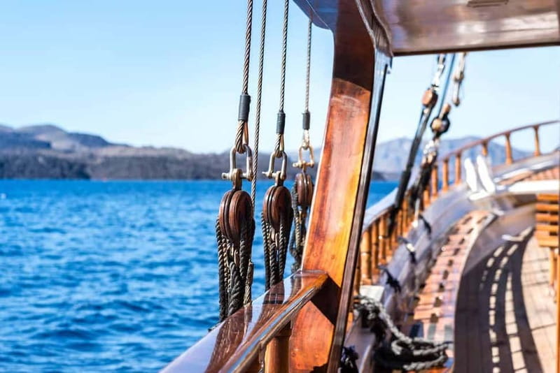 From Thera: Thirasia Cruise w/ Volcano Hike and Hot Springs - Who should book this cruise?