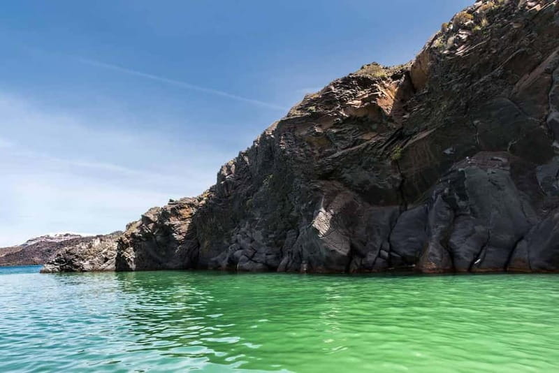 From Thera: Thirasia Cruise w/ Volcano Hike and Hot Springs - Nea Kameni and the €5 crater walk