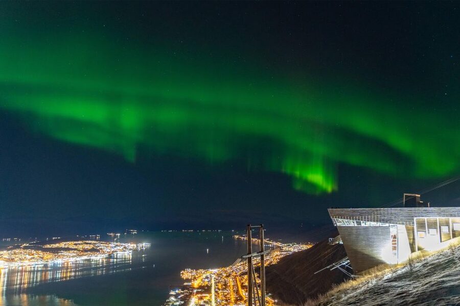 From Tromsø: Evening Fjellheisen Snowshoe Hike and Cable Car - Getting comfortable in snowshoes
