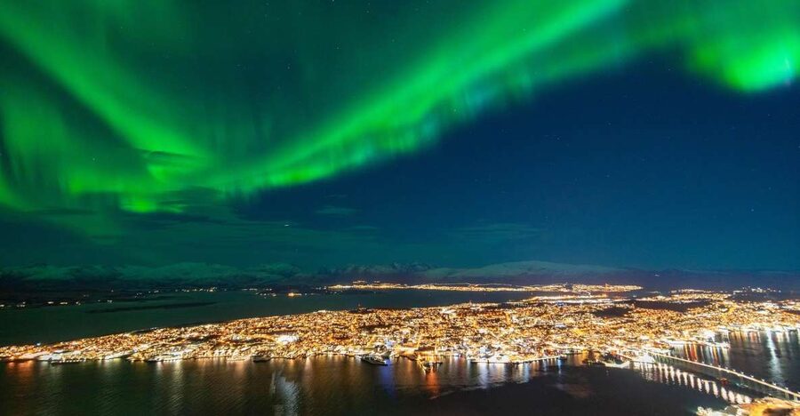 From Tromsø: Evening Fjellheisen Snowshoe Hike and Cable Car - The Northern Lights gamble