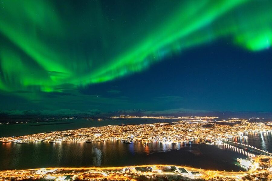 From Tromsø: Evening Fjellheisen Snowshoe Hike and Cable Car - The 20-minute ride to Fjellheisen