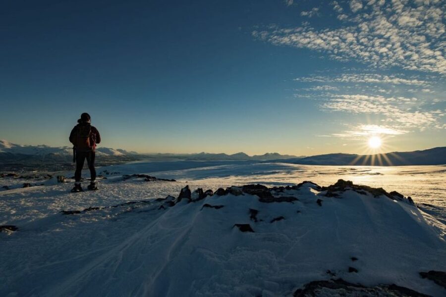 From Tromsø: Snowshoe Hike in the Arctic - Three hours on snowshoes, with fjords below