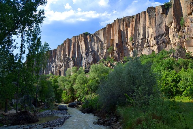 Full-Day Tour in Cappadocia with Ihlara Hiking and Underground City - Why this route works so well