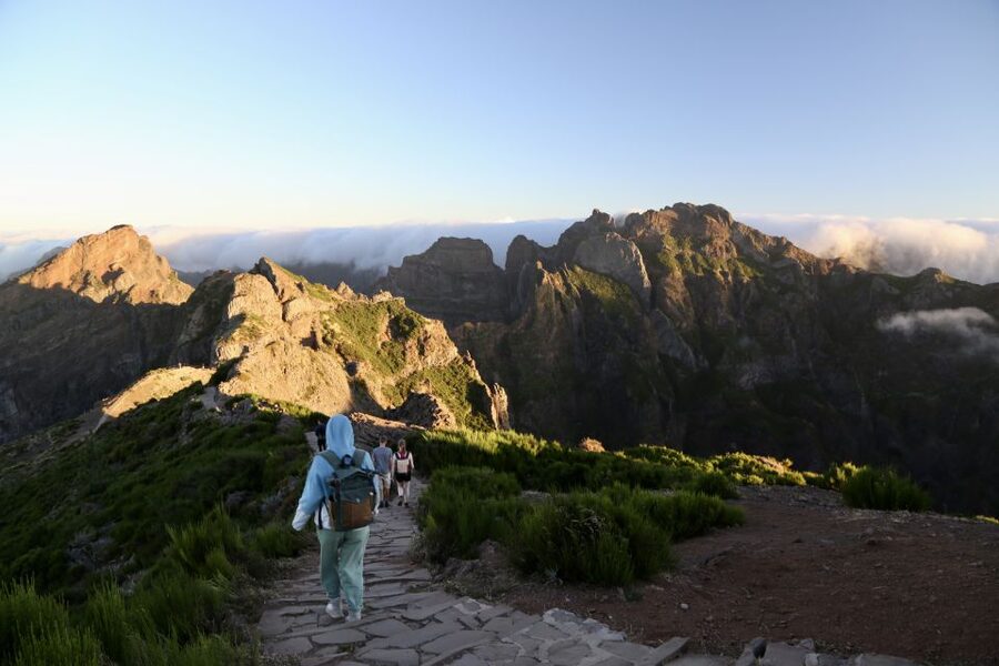 Funchal: Pico do Arieiro & Pico Ruivo Hiking Transfer - Who should book this experience?