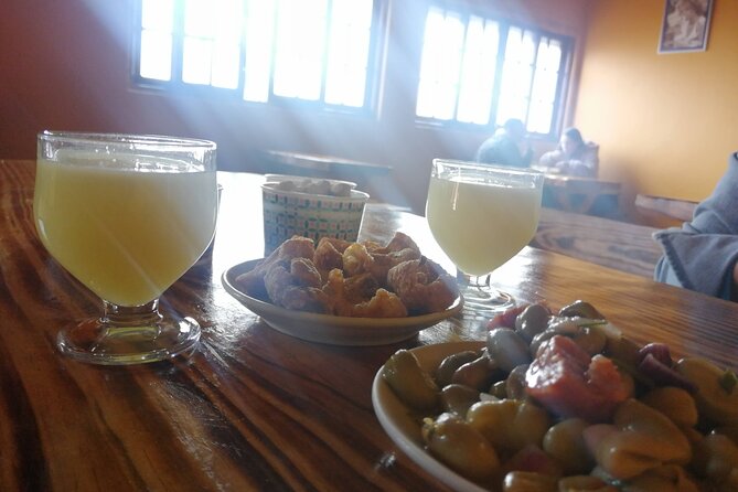 Gastro hike (Private Tour) - Following a quiet levada through the forest