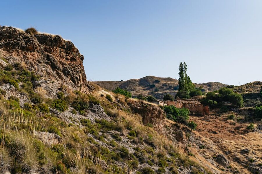 Granada: Los Cahorros de Monachil Canyon Hiking Tour - Waterfalls, pools, and seasonal changes