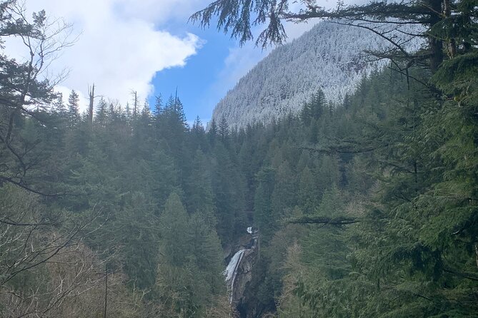 Guided forest hike to Seattle waterfalls incl. Snoqualmie Falls - North Bend, Snoqualmie, and the railway story