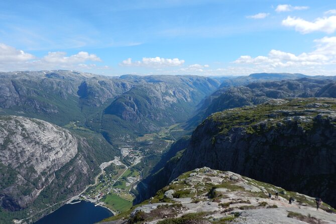 Guided hike to Kjerag and Kjeragbolten - Food, breaks, and the 11-hour schedule