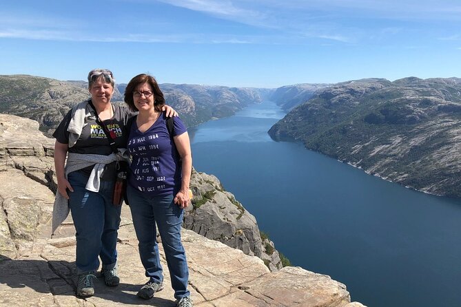 Guided hike to Pulpit Rock Preikestolen - What to bring for a better day