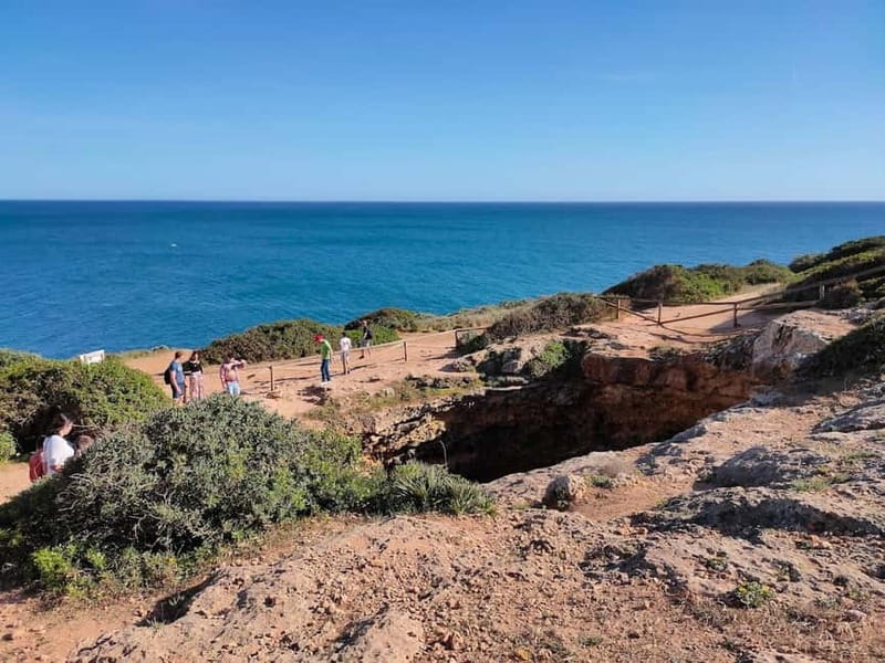 Guided hiking tour on the Seven Hanging Valleys Trail - Guides, group size, and the pace