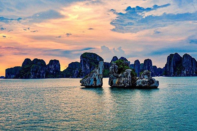 Halong Bay Full Day with Kayaking, Hiking viewpoint, Cave - Deluxe To Luxury - What this Halong Bay day trip is really like