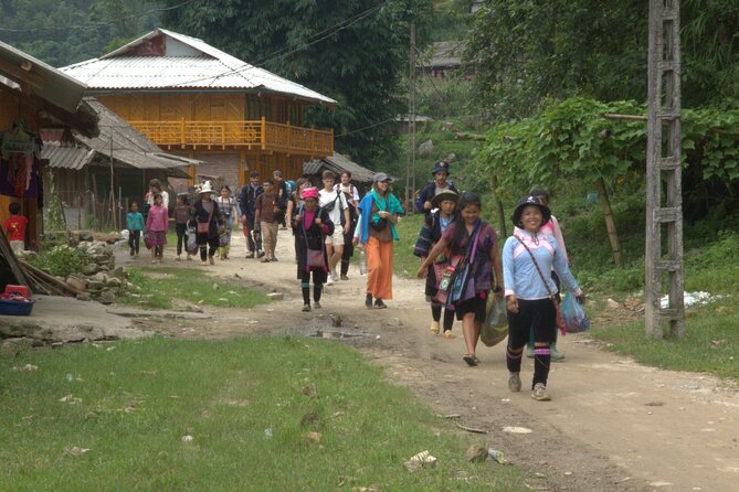 Hanoi - Sapa 3 Day 2 Night Trekking With Hotel & Homestay - Y Linh Ho to Lao Chai on foot