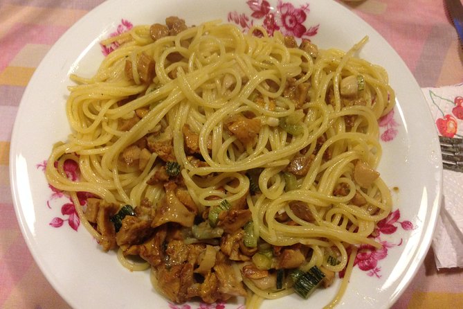 Hike Lake Castle and Good Food! - Lake Turano photo stops