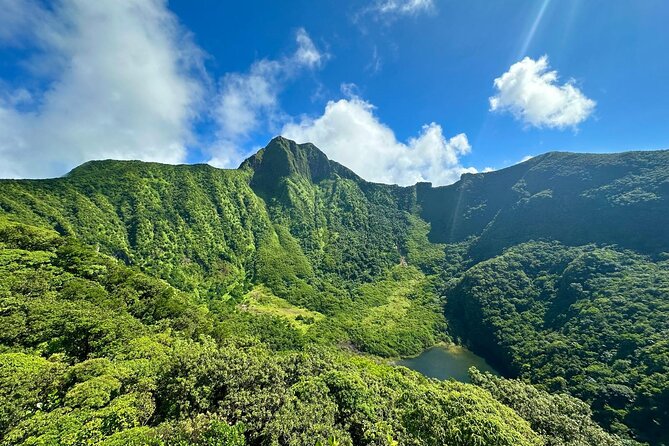 Hike St. Kitts: Highest peak Mount Liamuiga Volcano - The crater rim and the reward at the top