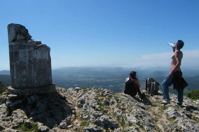Hiking tour to the highest point of Arrábida mountain - What the private format adds