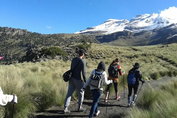 Iztaccihuatl Volcano Hike with an Alpinist - What to bring for altitude, weather, and hunger