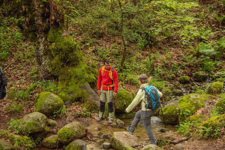 Kalabaka: Meteora Small-Group Hiking Tour w/ Monastery Visit - Dupiani Hermitage and the old monastic trail