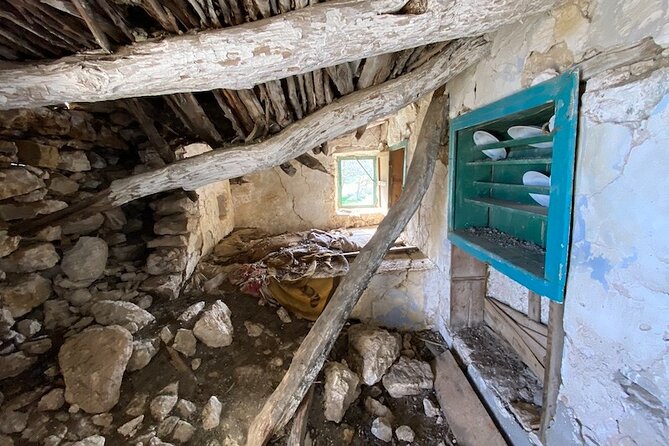 Karpathos Lastos mountain Hike with guide - From Pigadia to the Lastos highlands