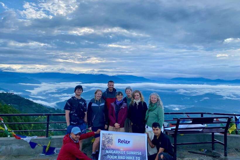 Kathmandu: Nagarkot Sunrise View & Morning Hike with Lunch - Breakfast at Club Himalaya, or the included food box