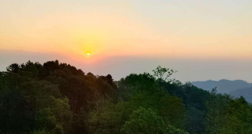 Kathmandu: Nagarkot Sunrise View & Morning Hike with Lunch - Guides can shape the whole morning