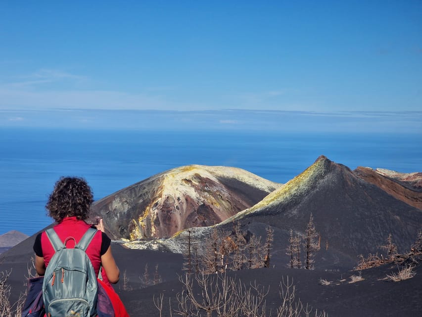 La Palma: Tajogaite Volcano Guided Trek - Walking across ash and fresh volcanic ground