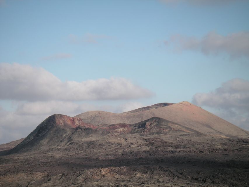 Lanzarote: Guided Volcano Hike with Transfers - Who should book this volcano hike?