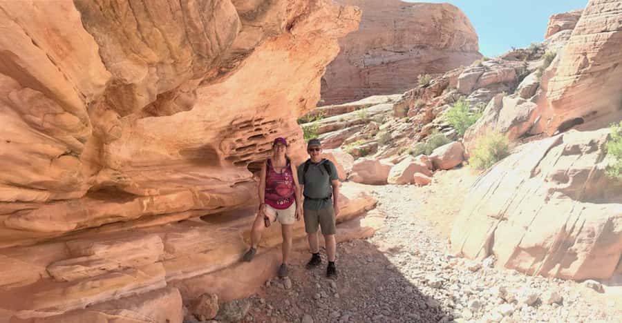 Las Vegas: Valley of Fire Half-Day Guided Hike with Pickup - Seven Sisters or the cabins for the final pause