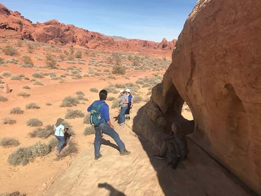 Las Vegas: Valley of Fire Half-Day Guided Hike with Pickup - What the walking feels like in practical terms