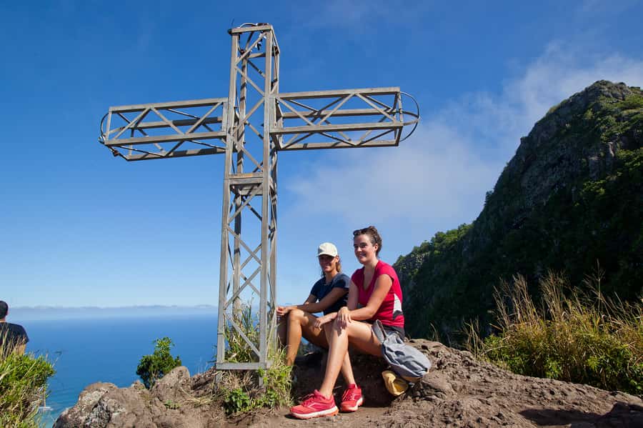 Le Morne Brabant: UNESCO Mountain Hike & Local Guides - What the guides add to the experience