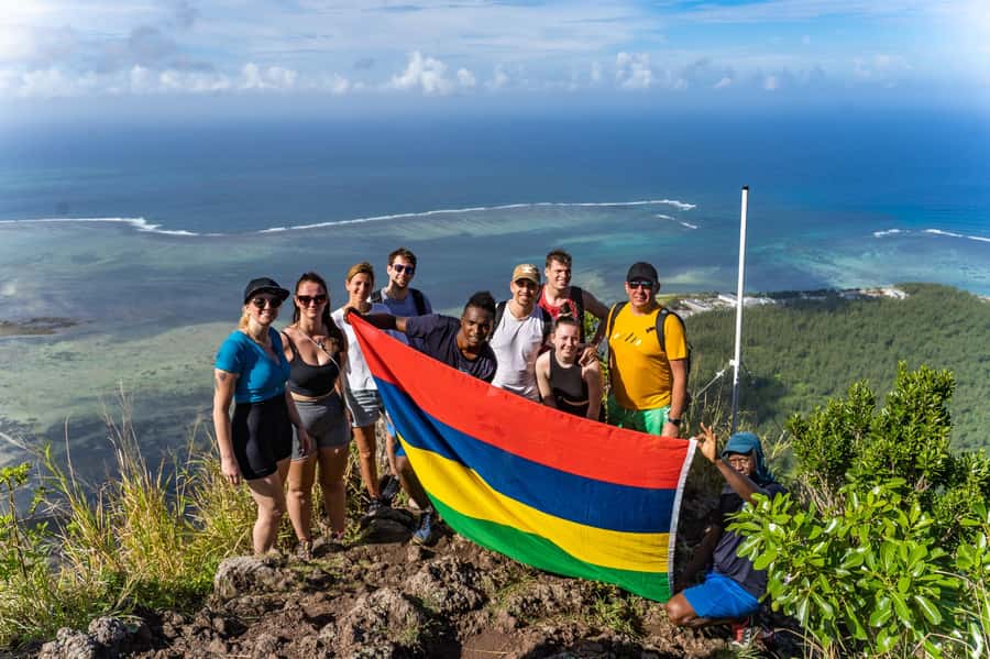 Le Morne Brabant: UNESCO Mountain Hike & Local Guides - Meeting the guide at Le Morne Kitesurfing Beach