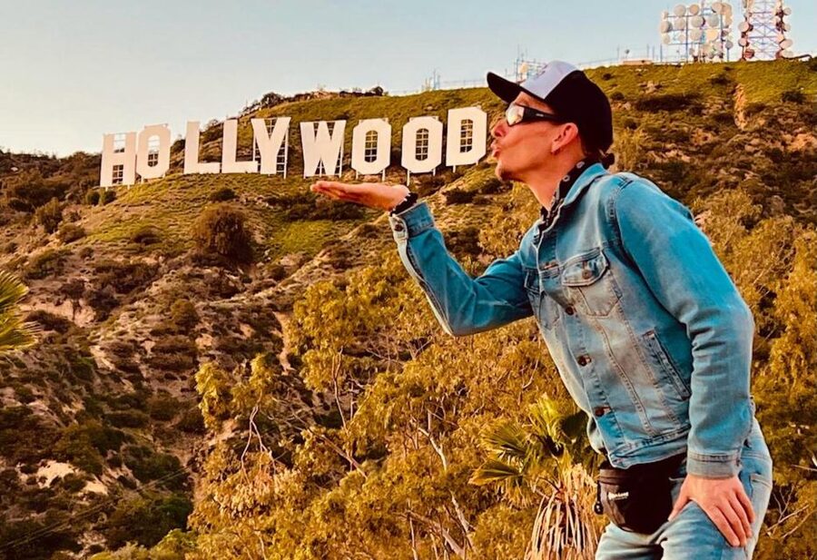 Los Angeles: Front & Back of Hollywood Sign Hike Guided Tour - Who should book this Hollywood hike?