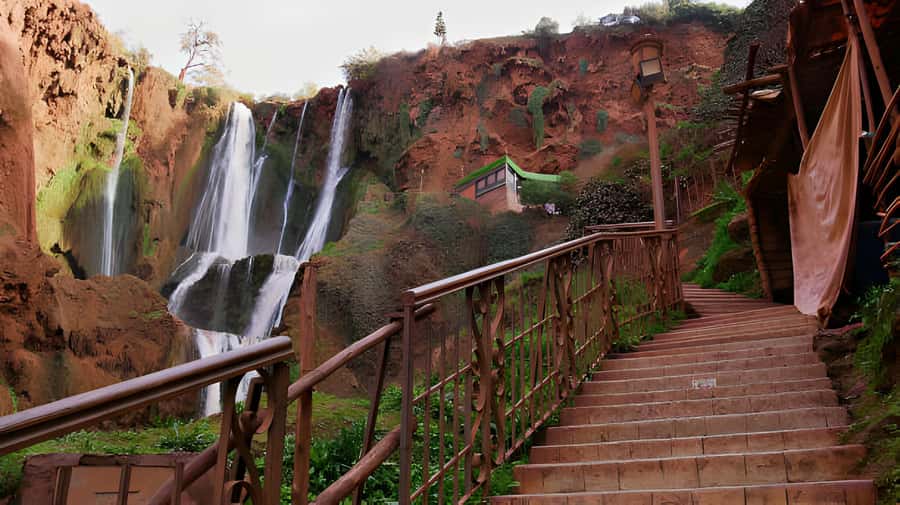 Marrakesh: Ouzoud Waterfalls Trip with Hike & Boat Option - Lunch With a View of the Cascades