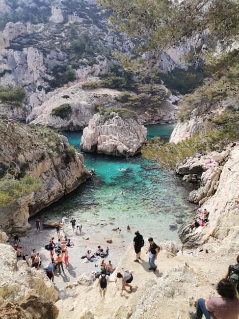 Marseille: Calanques National Park Guided Hike with Picnic - The 200-meter climb needs respect