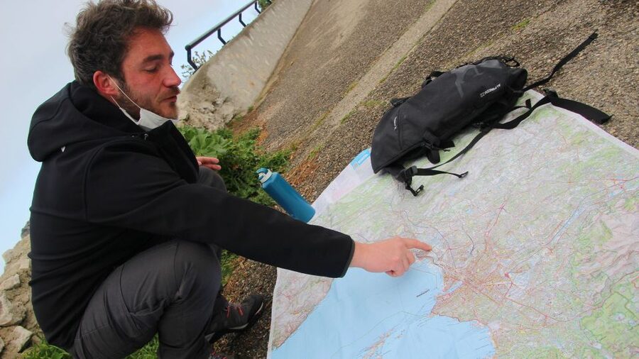 Marseille: Urban Hiking Tour with a Local Guide - The memorial and Vallon des Auffes