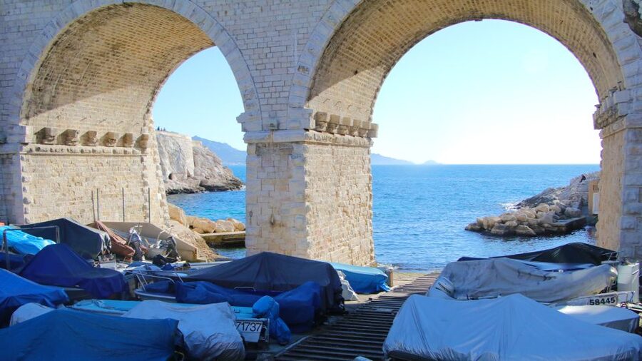 Marseille: Urban Hiking Tour with a Local Guide - What the guide adds to the experience