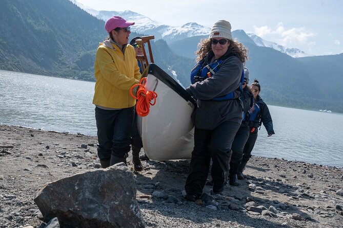 Mendenhall Glacier Canoe Paddle and Hike Juneau - Guides, safety, and group size