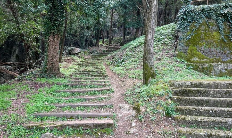 Meteora: Sunset Hike to Secret Caves - The foothills and quieter Meteora trails