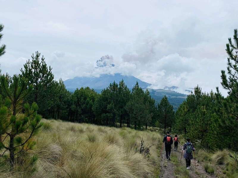 Mexico City: Guided Volcano Trek with Lunch - Snacks, Rucksacks, and the Mountain Pace