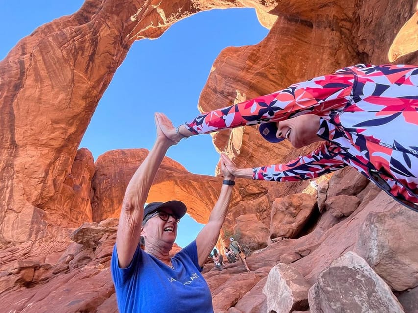 Moab: Arches National Park Sightseeing Tour - Choosing your guide and timing