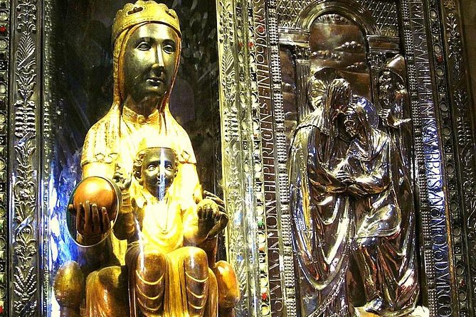 Montserrat Monastery with Easy Hike & Sitges Tour from Barcelona - Sitges beaches, lunch, and old streets