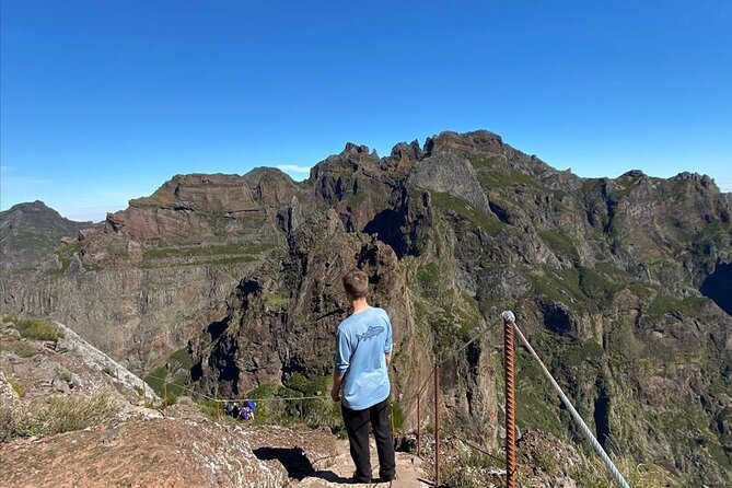 Morning Transfer To Pico Do Arieiro, Hike To Pico Ruivo & Return From Teixeira - Communication, timing, and route changes
