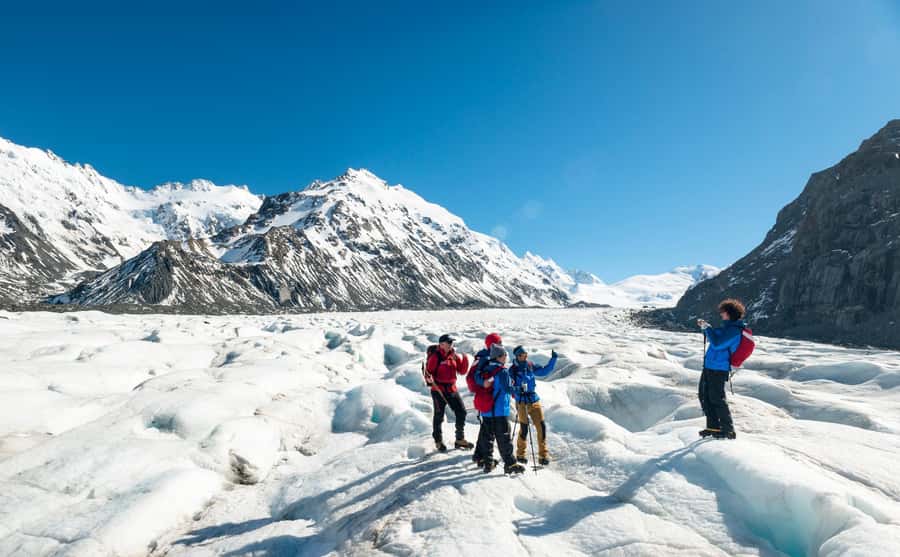 Mount Cook: 3-Hour Tasman Glacier Helicopter Ride and Hike - Meeting your guide at Mount Cook Airport
