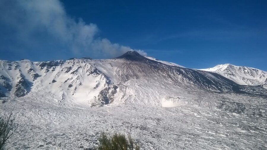 Mount Etna: Half-Day Guided Tour and Hike - Reaching 2,000 meters on Mount Etna