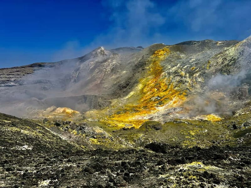 Mount Etna: Summit Trekking Tour - Returning by 4x4 to Piano Provenzana